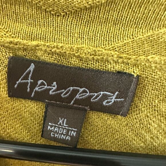 Apropos Stylish Mustard Yellow Poncho/Cape XL - Picture 3 of 6